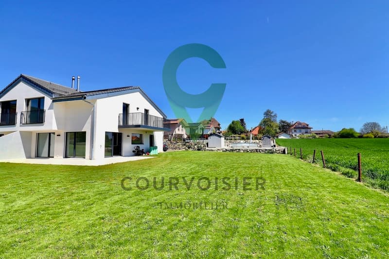 New! Semi-detached villa with unobstructed view of the Alps (13)