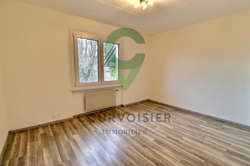 Individual villa to renovate with expansion potential (5)