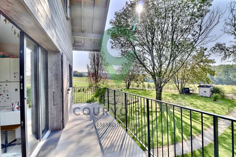 Family residence in an exclusive environment (2)