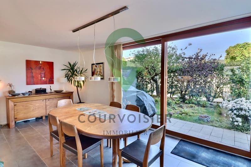 Magnificent 7-room triplex with lake view, garden and jacuzzi (5)