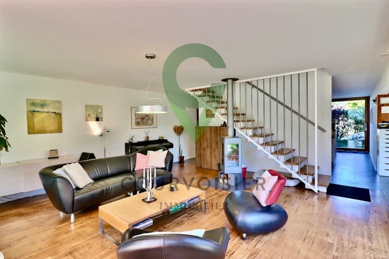 Magnificent 7-room triplex with lake view, garden and jacuzzi (6)