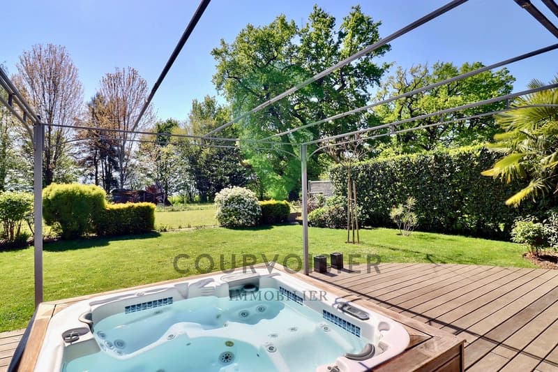 Beautiful 7-room house with garden, jacuzzi and lake view, near Rolle (13)