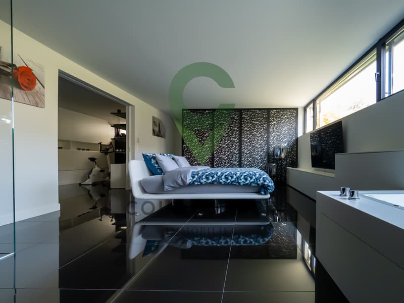 An exclusive refuge combining refined design and lakeside perspective (7)