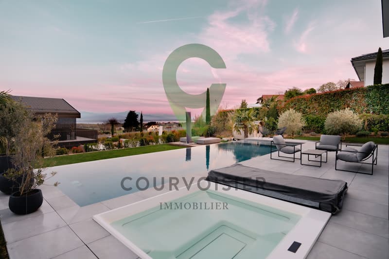 An exclusive refuge combining refined design and lakeside perspective (10)