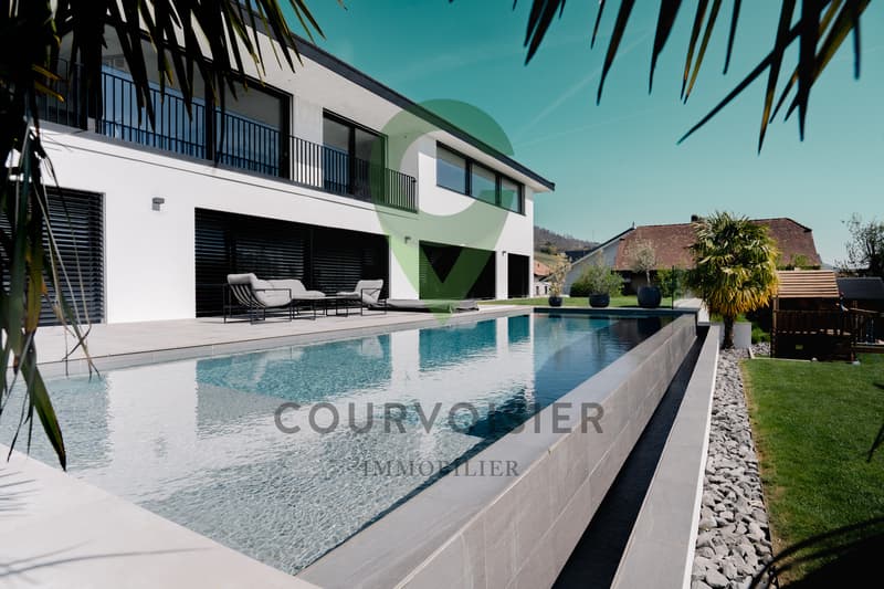 An exclusive refuge combining refined design and lakeside perspective (2)
