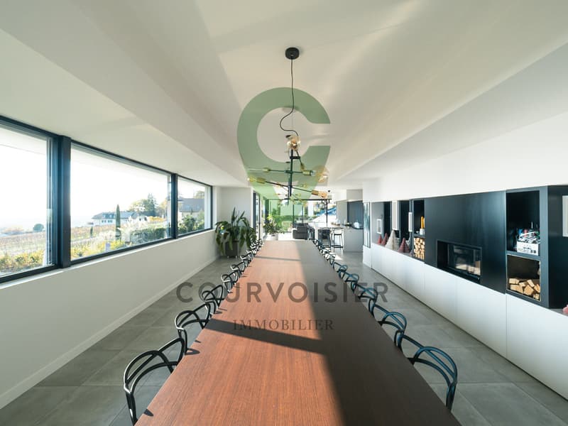 An exclusive refuge combining refined design and lakeside perspective (6)