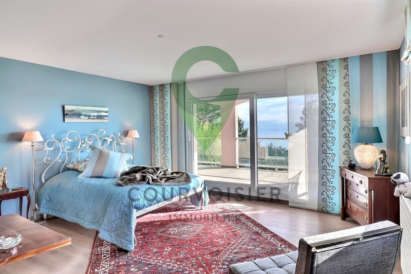 Magnificent house with breathtaking view and authentic character (7)