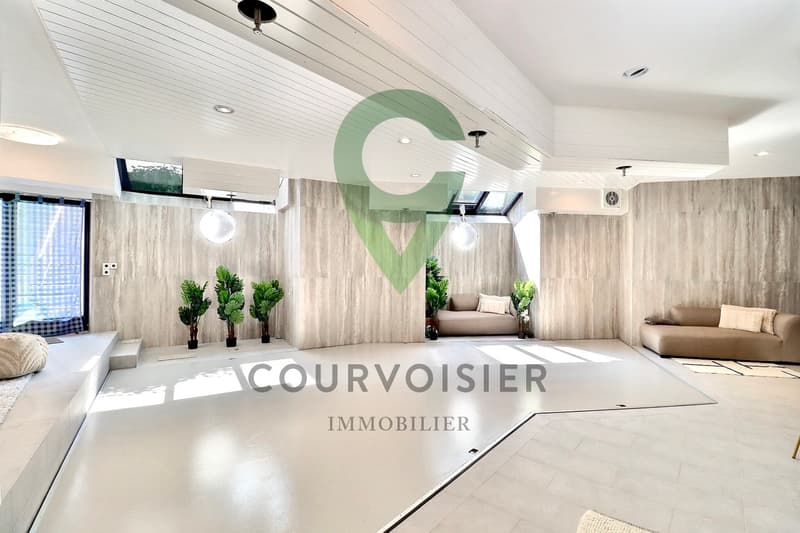 Exceptional property with panoramic views and 2 pools (9)