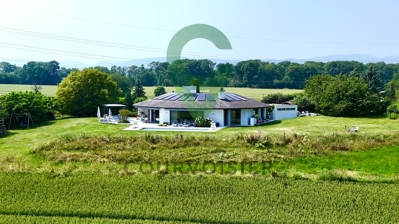 Exceptional property with panoramic views and 2 pools (10)