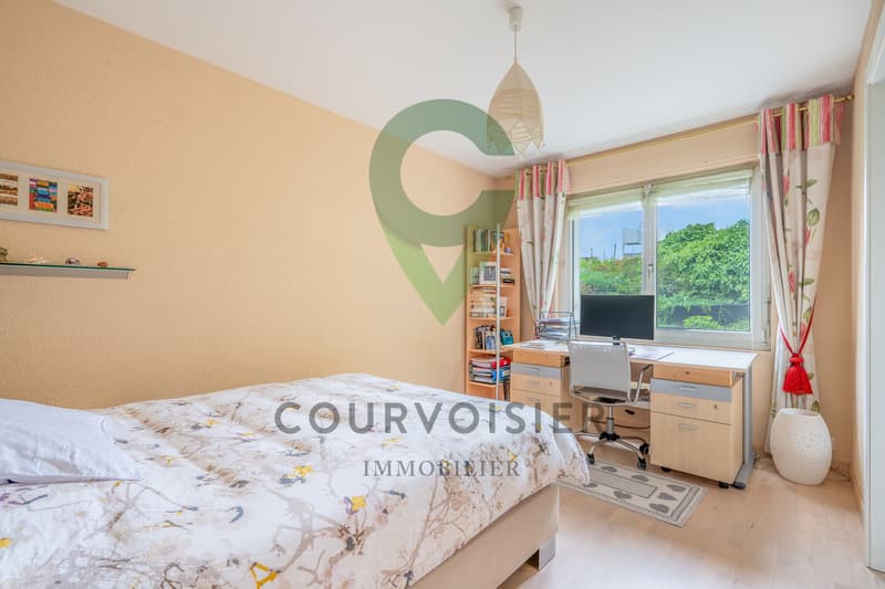 Semi-detached house with 7.5 rooms and lake view, close to Morges (10)