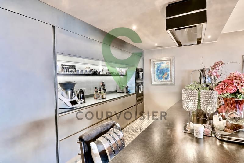 Exceptional apartment with panoramic view, 10 minutes from Vich (4)