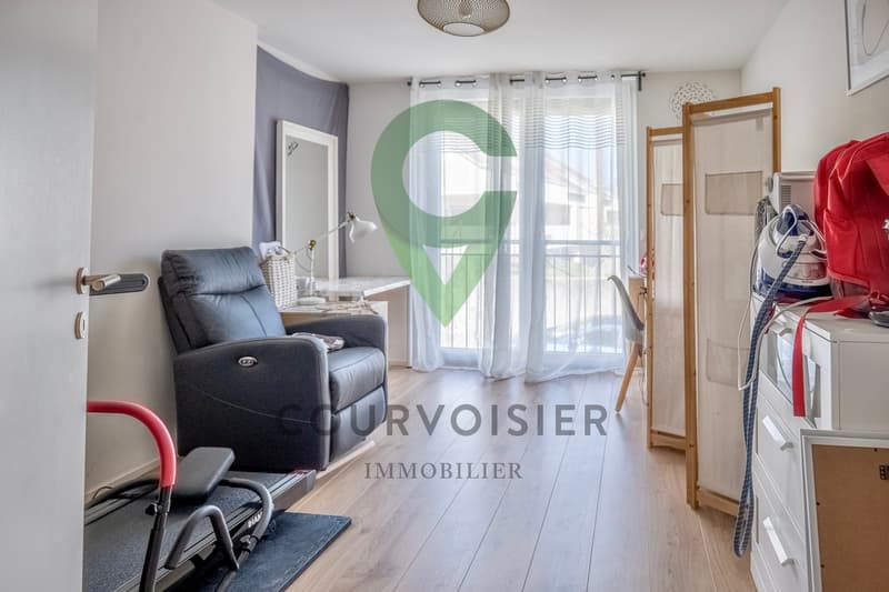 Spacious 5.5-room apartment in condominium (6)
