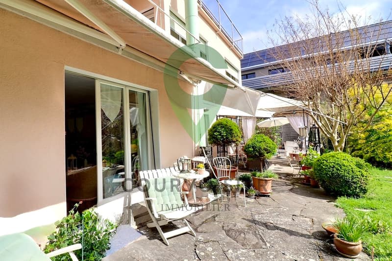 Character house with 2 apartments in the heart of Rolle (6)
