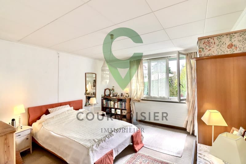 Character house with 2 apartments in the heart of Rolle (5)