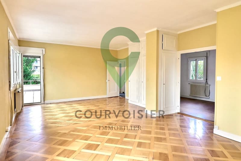 Character house with 2 apartments, just a stone's throw from Tartegnin (8)