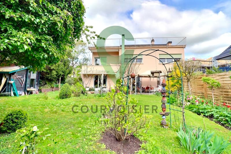 Character house with 2 apartments, just a stone's throw from Tartegnin (6)