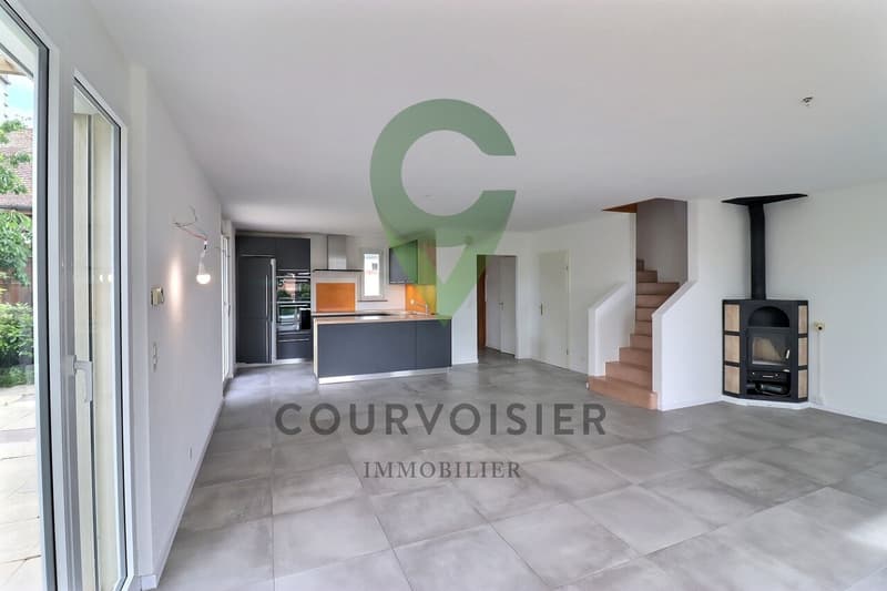 Wunderschöne renovierte Doppelvilla mit Pool (5)