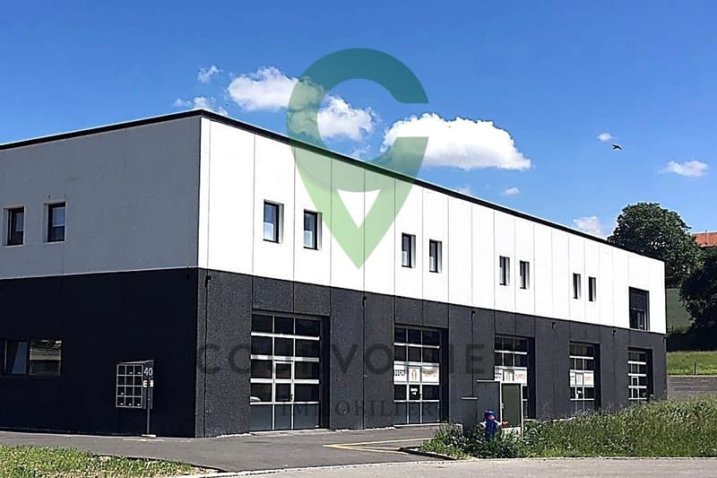 EXCLUSIVITY - Premium industrial hall of approx. 880 m² with offices and parking spaces for rent (1)