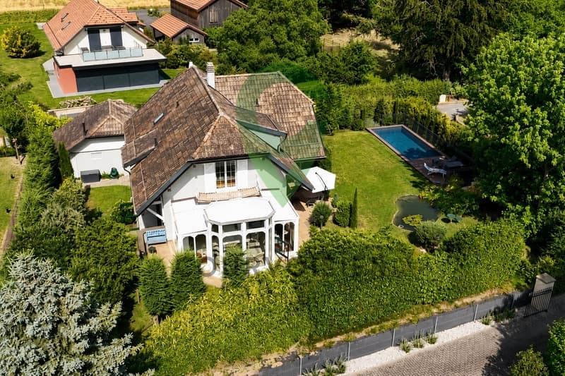 Elegant house in the heart of Lavigny (13)