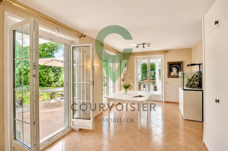 Elegant house in the heart of Lavigny (2)