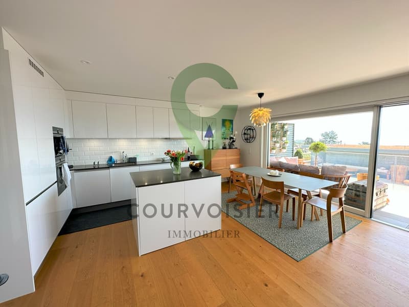Prächtiges Duplex mit 4.5 Zimmern und Panoramablick auf den See (2)