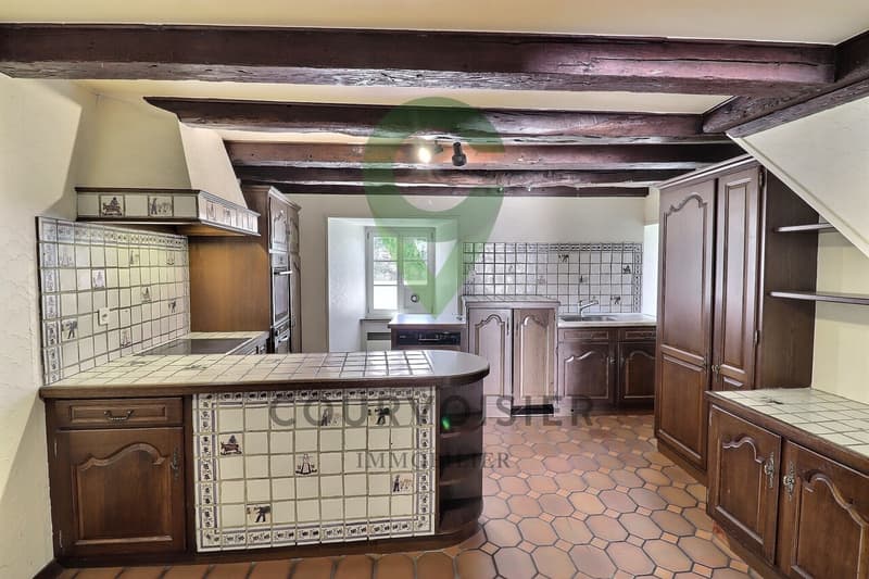 Village house of 6 rooms to renovate in the heart of Estavayer-le-lac (7)