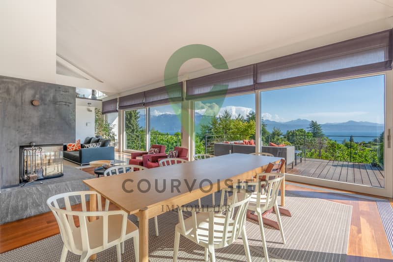 Superbe villa contemporaine avec vue panoramique et piscine miroir (1)