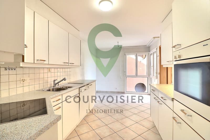 Schönes 4.5-Zimmer-Apartment mit Seeblick und Alpenblick (6)