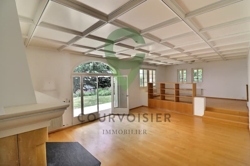 APPARTEMENT A RENOVER DANS PETITE PPE, VUE IMPRENABLE LAC ET ALPES (2)