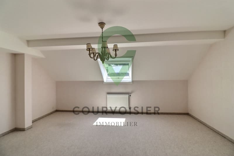 APPARTEMENT EN ATTIQUE AVEC VUE IMPRENABLE SUR LE LAC ET ALPES (6)