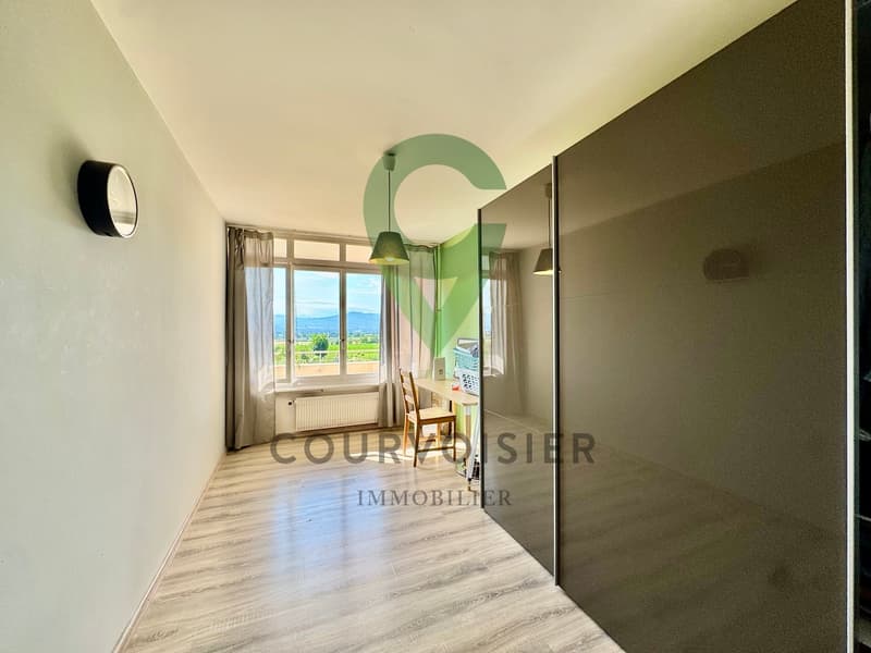 Appartement à rafraîchir avec vue dégagée et piscine de résidence (7)