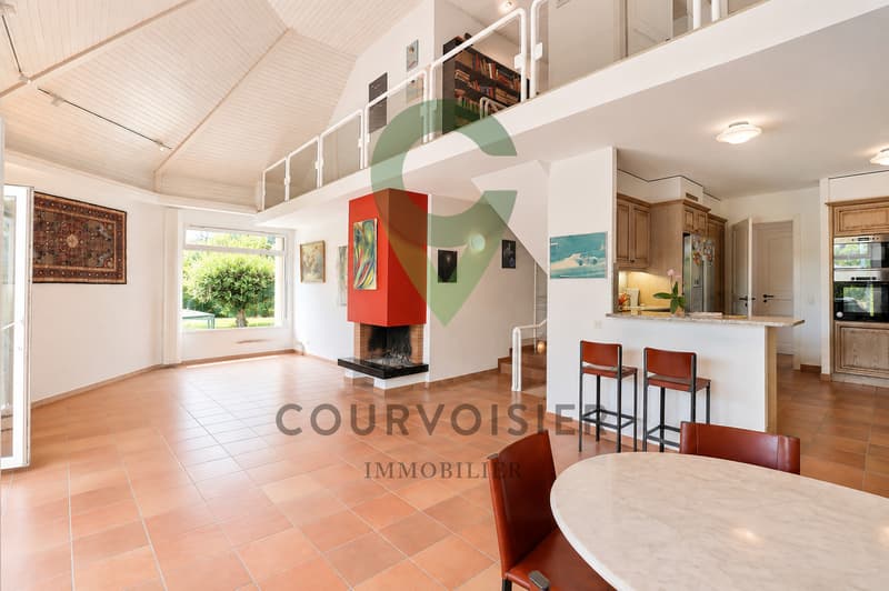 Villa contemporaine avec 2 logements, jardin et piscine à Rolle (4)