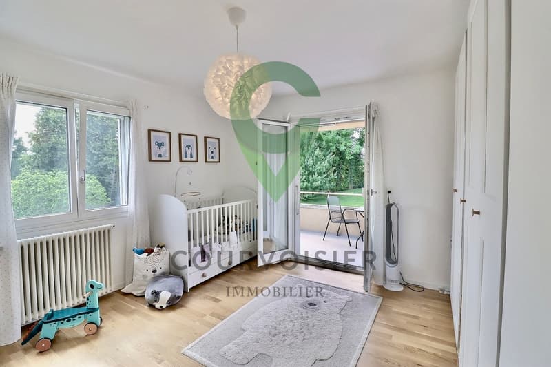 Appartement d'exception de 6,5 pièces avec piscine et jardin privés (7)