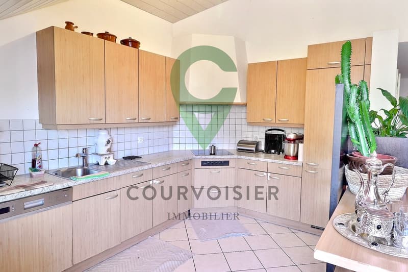 DUPLEX DE 5.5 PIÈCES A DEUX PAS DU CENTRE DE NEUCHÂTEL (2)