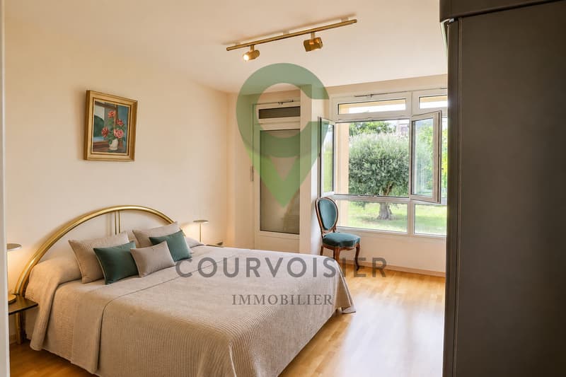 Magnifique villa avec 2 logements, jardin et piscine à Rolle (7)