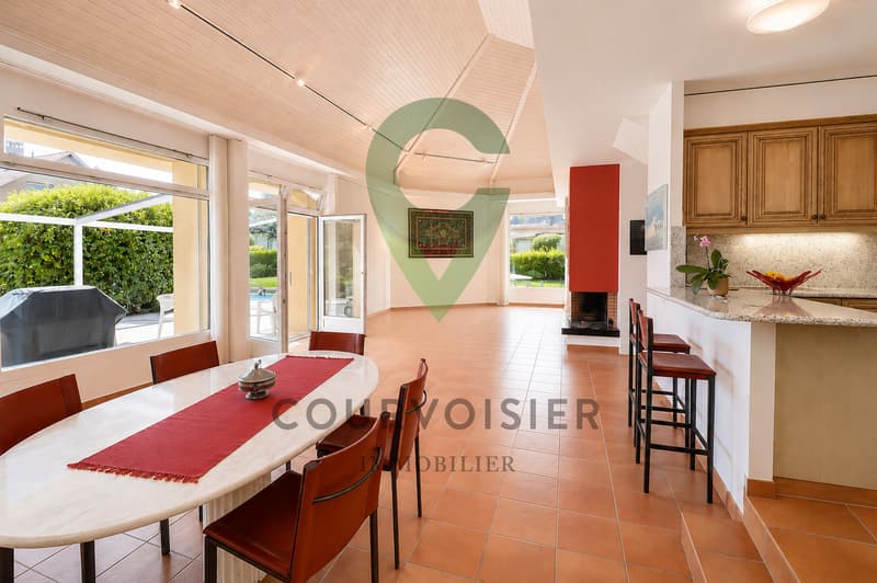 Magnifique villa avec 2 logements, jardin et piscine à Rolle (4)