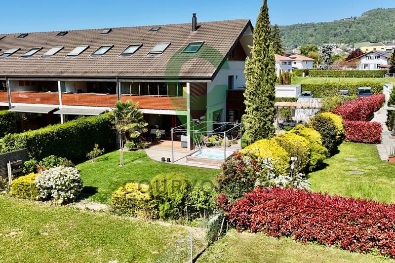 Superbe maison avec beau jardin et jacuzzi, située proche de Gland (1)