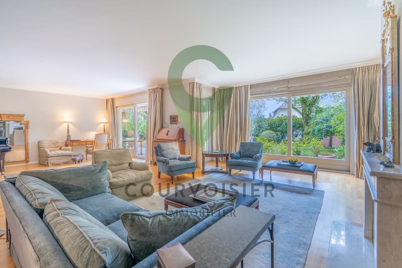 Sublime appartement de maître avec jardin au coeur de Pully (1)