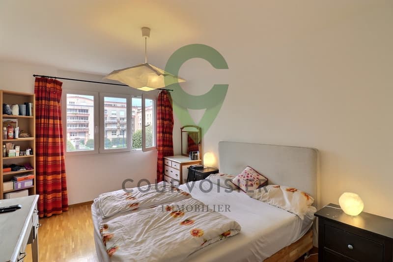 BEL APPARTEMENT DE 4,5 PIECES A NYON (10)