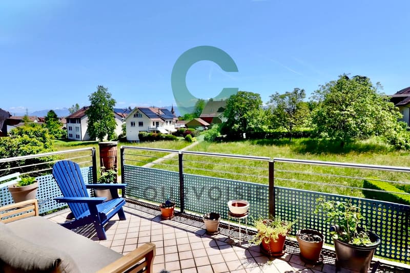Duplex en attique de caractère avec vue dégagée proche de Nyon. (9)