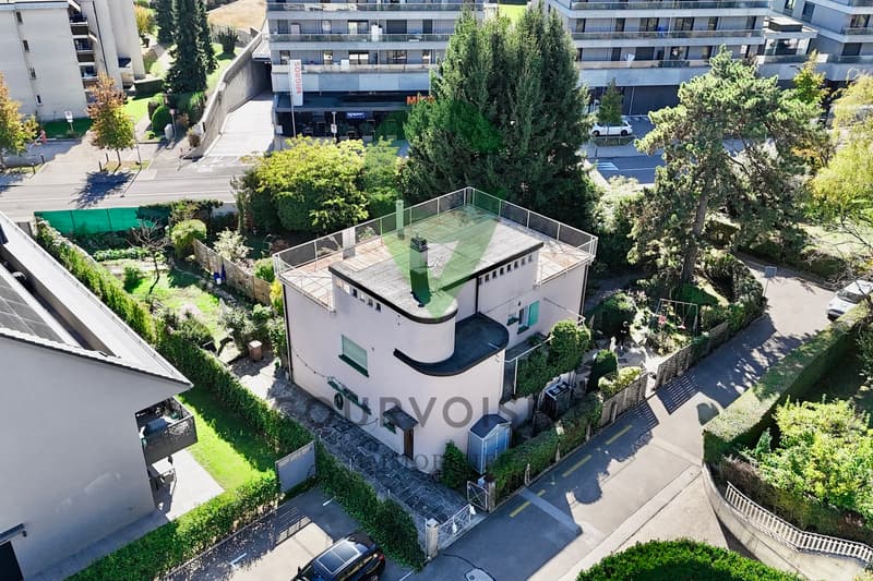 Maison à fort potentiel composée de 2 appartements au coeur de Rolle (13)