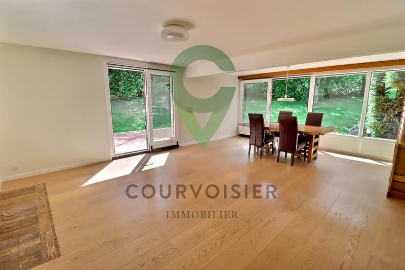 Magnifique triplex en pignon rénové avec jardin et piscine (5)