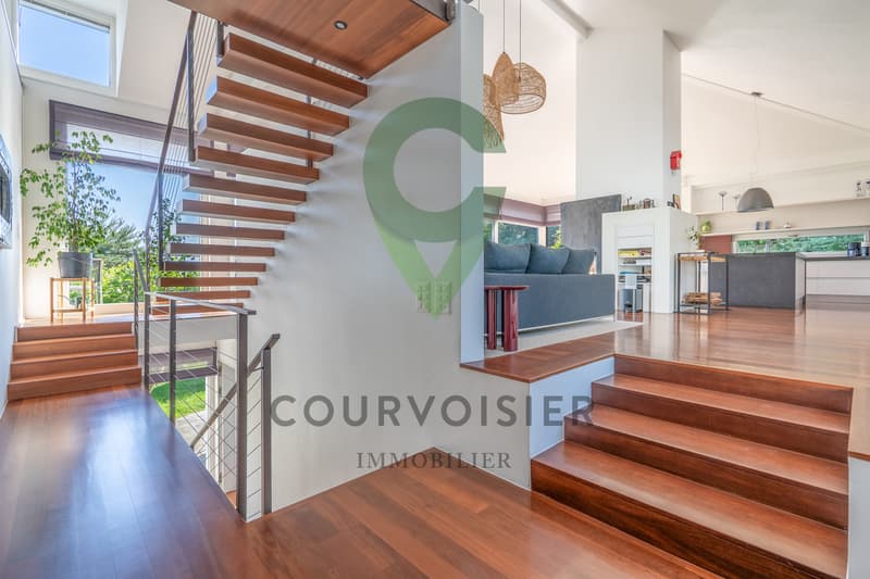 Sublime villa contemporaine avec vue panoramique et piscine miroir (6)