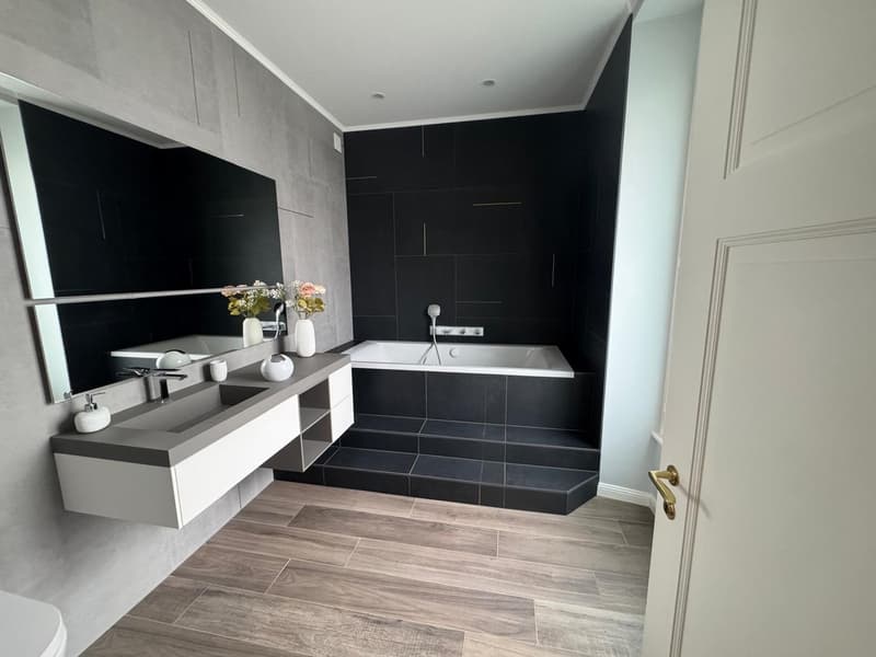 Lausanne sous-gare - Rare object - magnificent renovated apartment in a 1900 building (7)