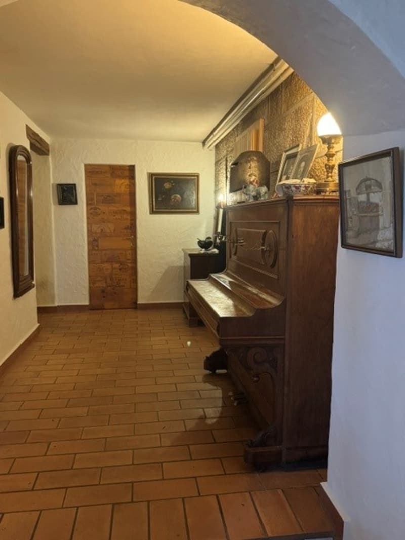 Charaktervolles renoviertes 7-Zimmer-Haus in Eclepens – Eine außergewöhnliche Erbschaft (4)