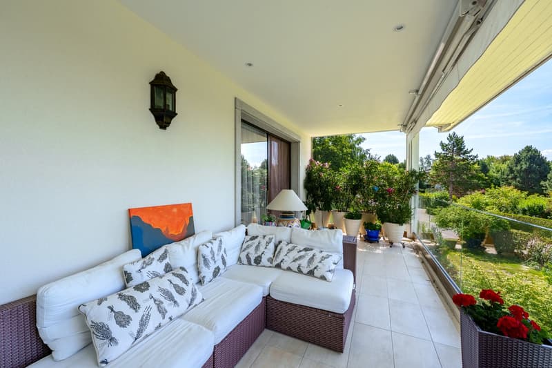LAUSANNE Spacieux appartement rénové de 6.5 pièces avec vue et balcon (4)