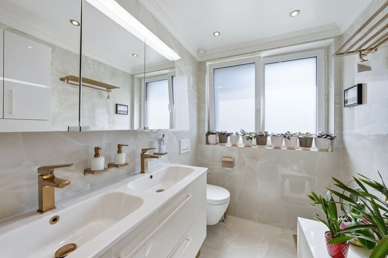 LAUSANNE Spacieux appartement rénové de 6.5 pièces avec vue et balcon (11)