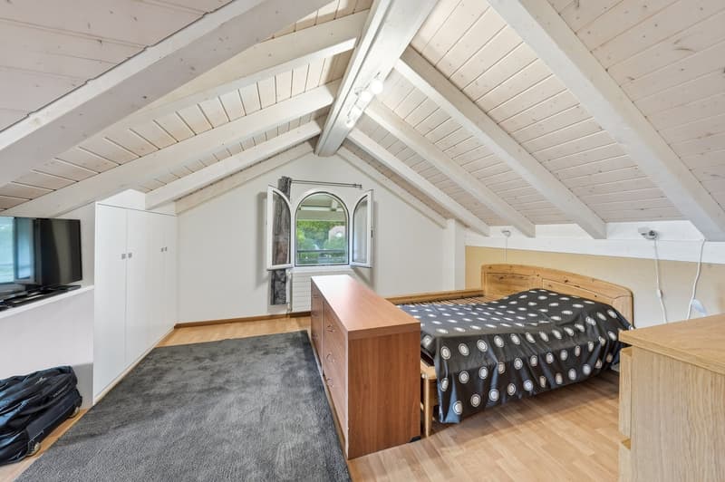 LONAY - Lumineux appartement duplex en attique de 4.5 pièces (9)