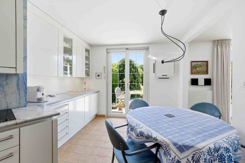 Duplex lumineux de 4.5 pièces à Saint-Sulpice (5)