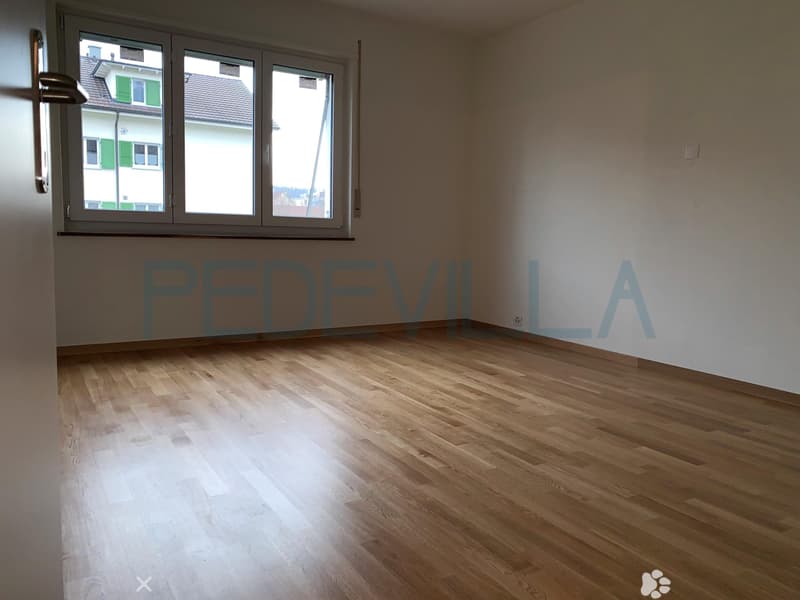 Zu vermieten ? 2,5-Zimmer-Wohnung im 1. Stock (2)